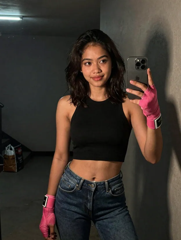 Mae photo 34